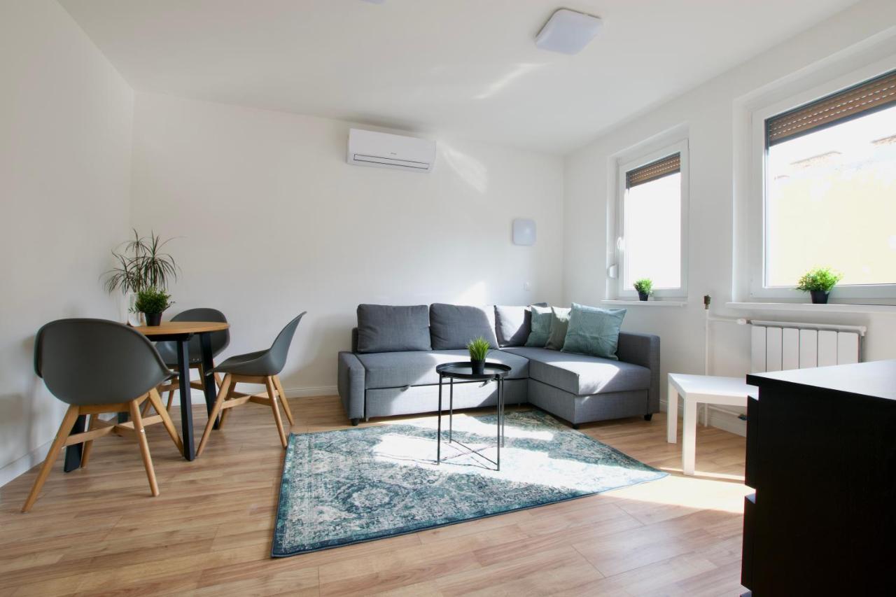 Standard Apartment By Hi5 - Dessewffy 37 Suites 부다페스트 외부 사진
