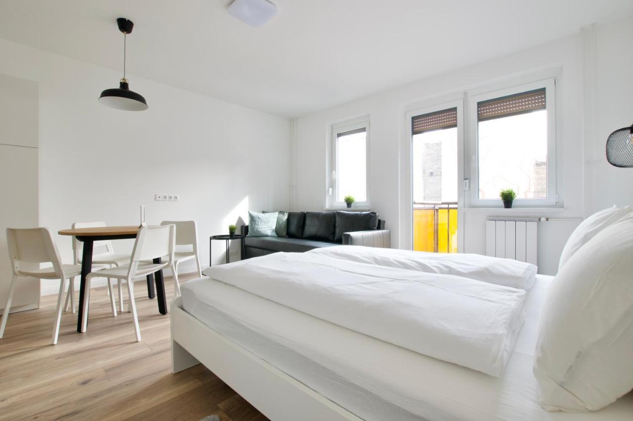 Standard Apartment By Hi5 - Dessewffy 37 Suites 부다페스트 외부 사진